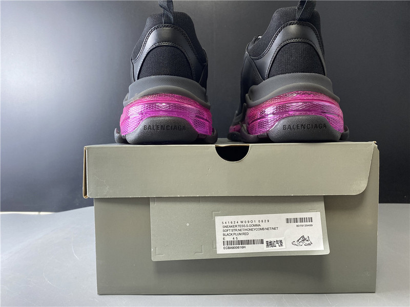 BLCG Triple S 541624-W09O1-0829