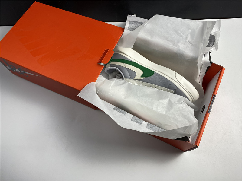 Sacai x Nike Blazer Low Medium Grey/Classic Green-White BV0076-403