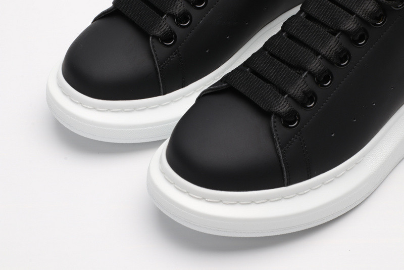 MQ Sneakers