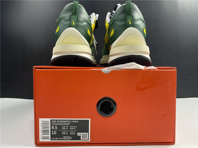 Nike Vaporwaffle sacai Tour Yellow CV1363-700