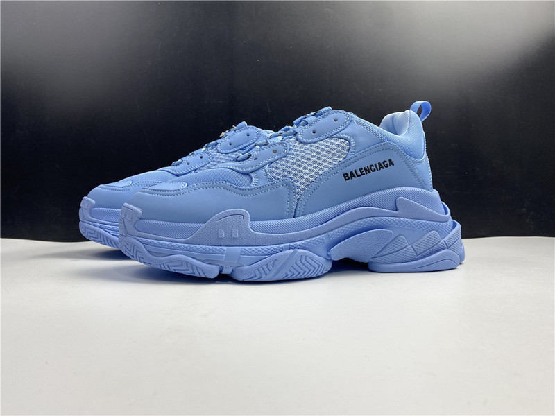 BLCG Triple S 542039-W2FW1-4906