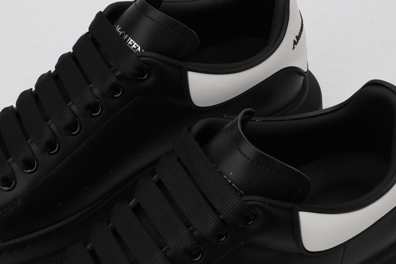 MQ Sneakers