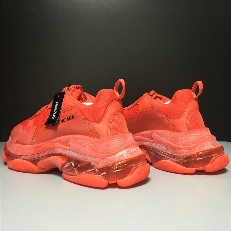 BLCG Triple S 541624-W09EO1-6500