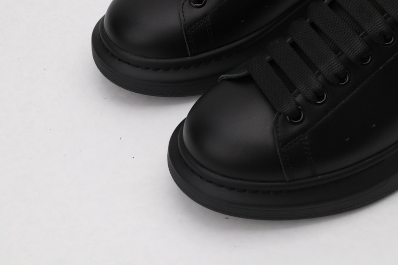 MQ Sneakers
