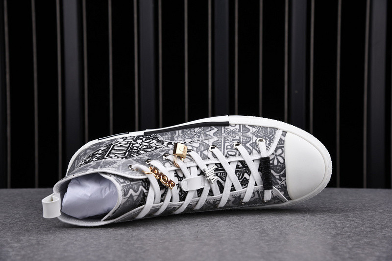 DR B23 High Top Sneaker