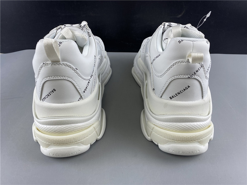 BLCG Triple S 524039-W06E2-2021
