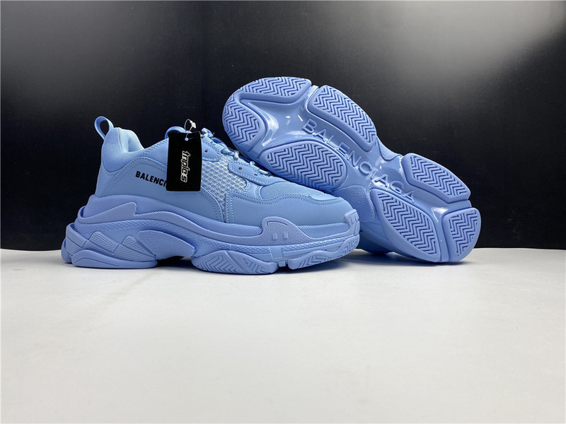 BLCG Triple S 542039-W2FW1-4906