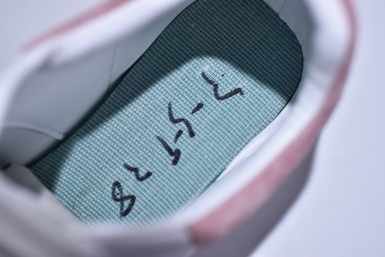 MQ Sneakers