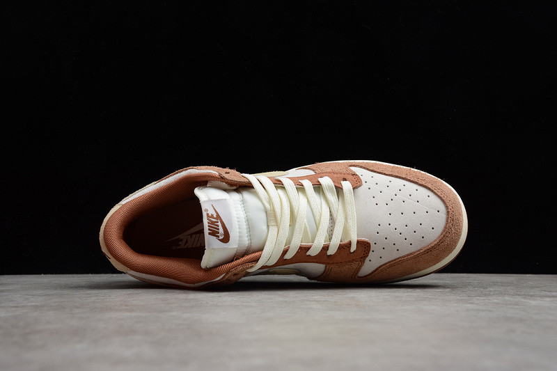 Nike Dunk Low PRM ‘Medium Curry’ DD1390-100
