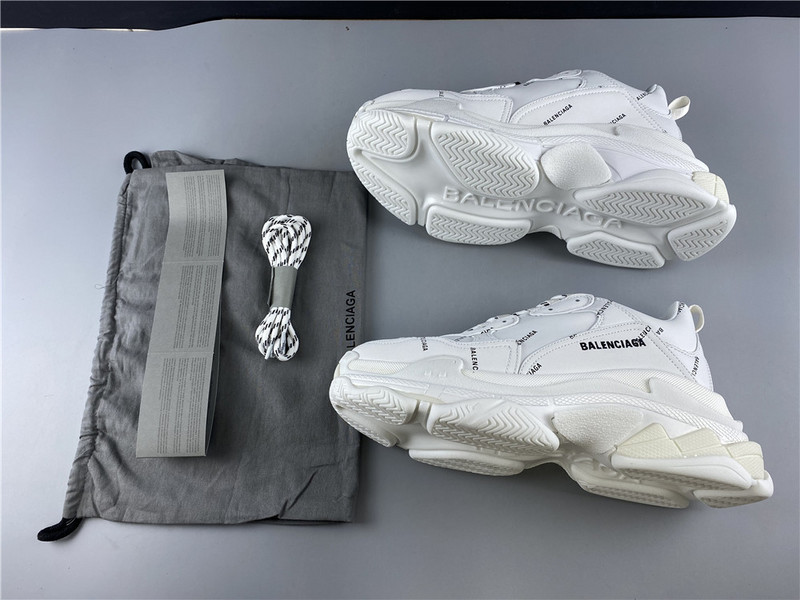 BLCG Triple S 524039-W06E2-2021
