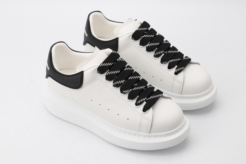 MQ Sneakers