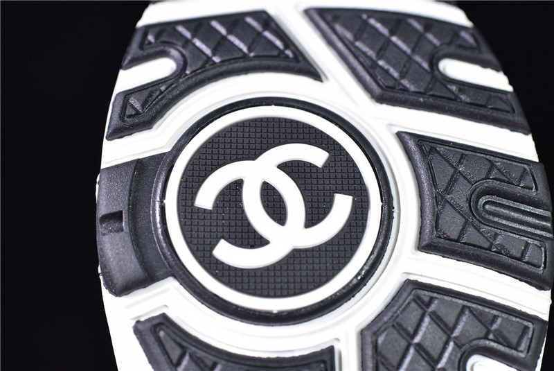 CNL Sneakers