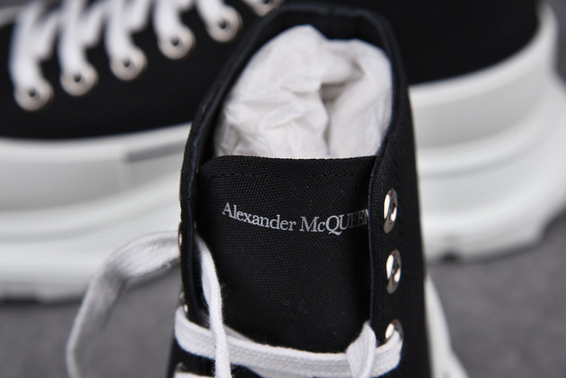 MQ Sneakers