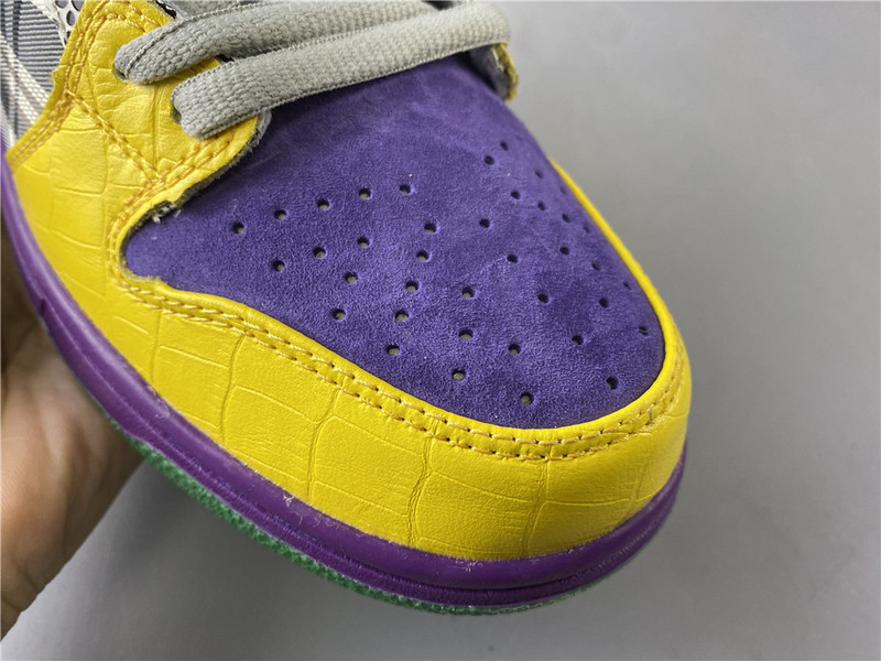 Nike SB Dunk Low Pro IW 318403-137