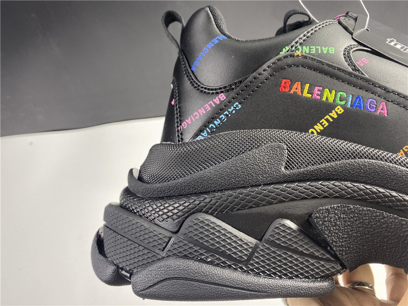 BLCG Triple S 542039-W2FA1-1210