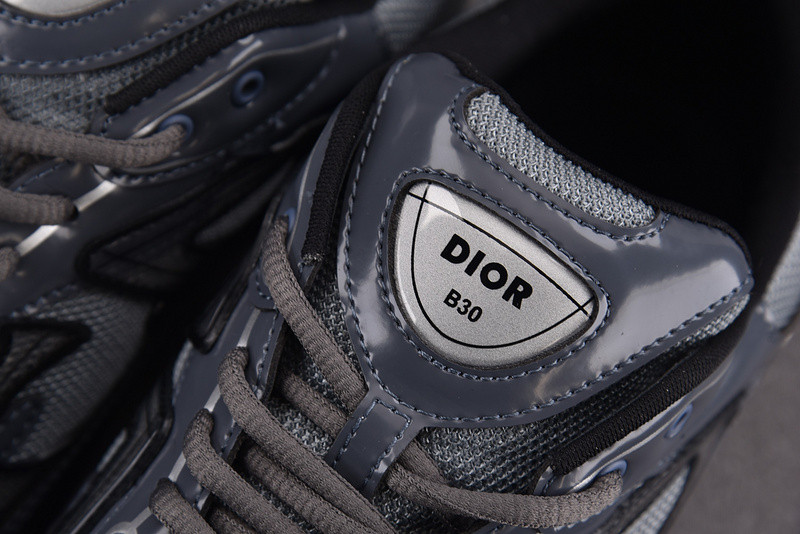 DR B30 Sneaker