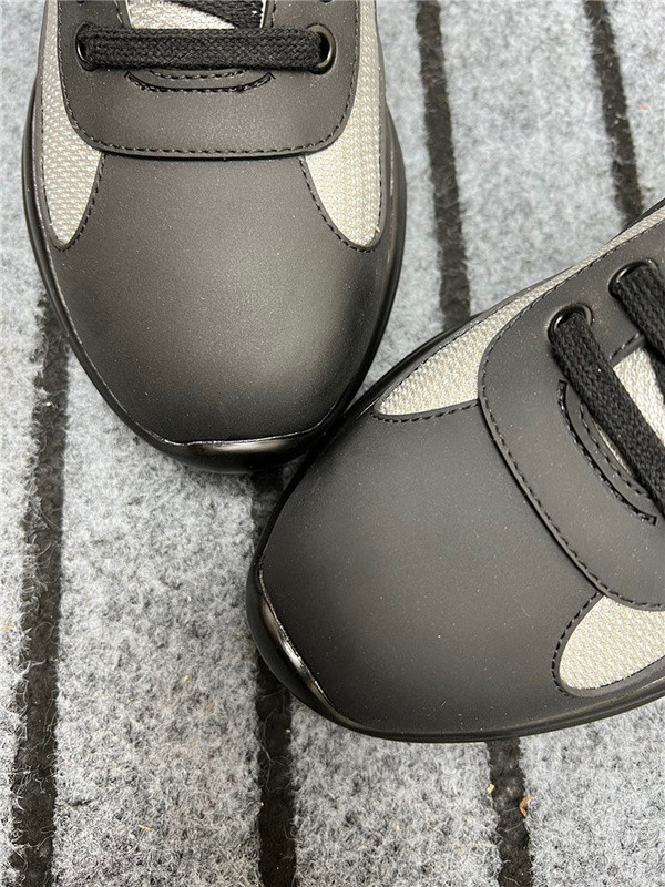 PA Low Sneakers