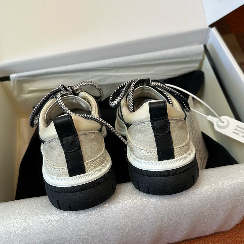 CNL Sneakers