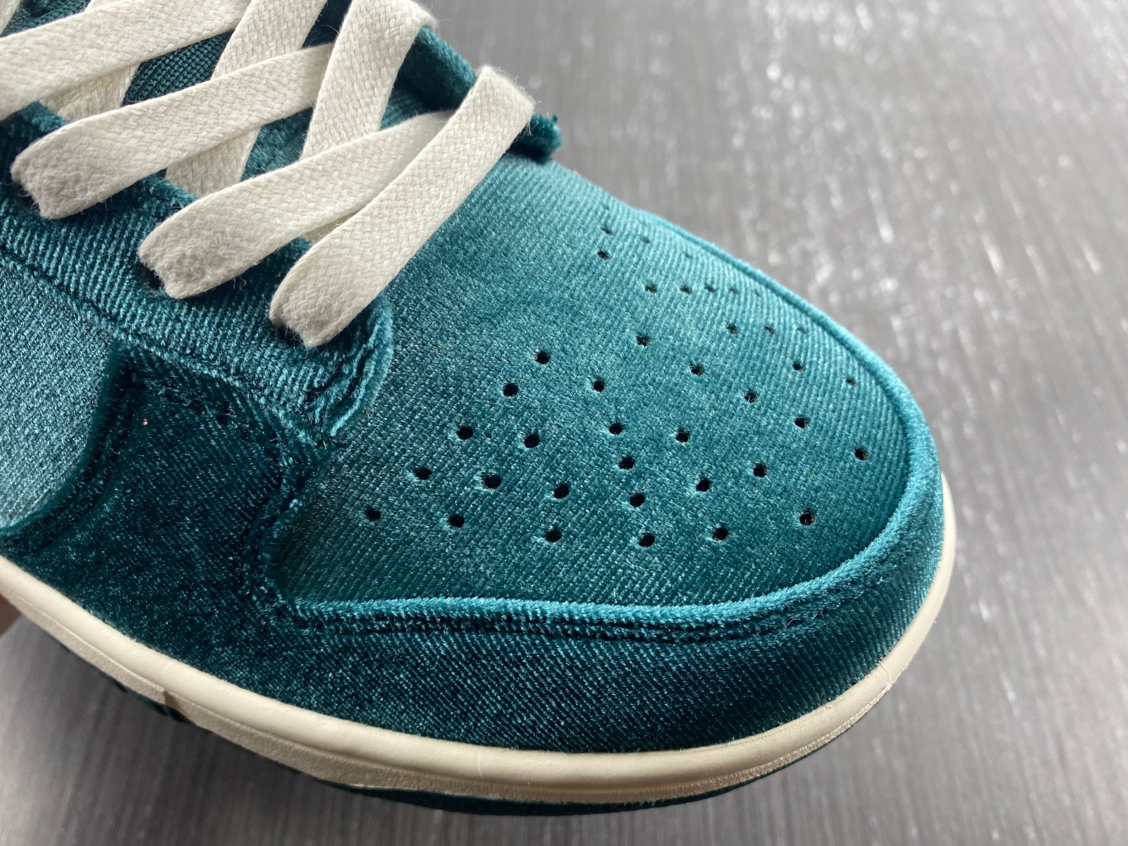 Nike Dunk Low Velvet Teal (W) DZ5224-300