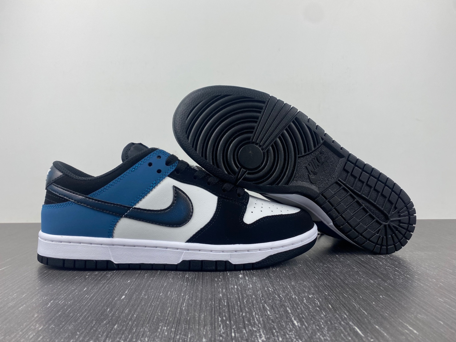 Nike Dunk Low “Industrial Blue FD6923-100