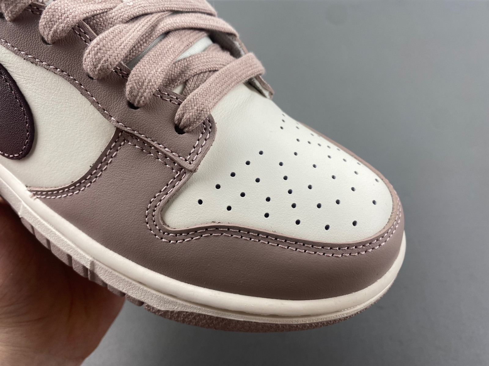 Nike Dunk Low “Diffused Taupe” DD1503-125