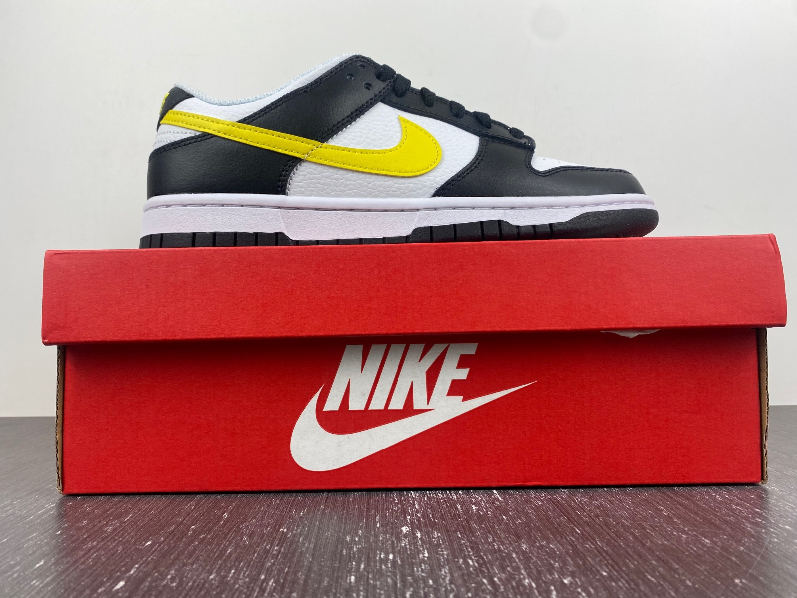Nike Dunk Low 