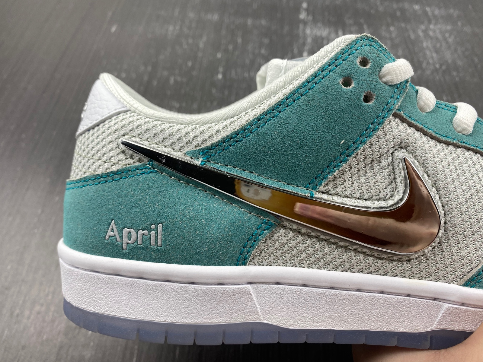 Dunk Low FD2562-400