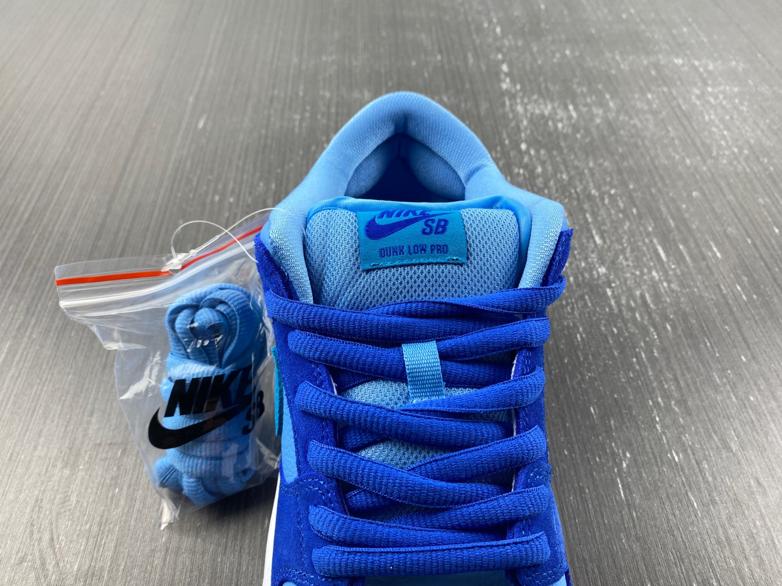 Nike SB Dunk Low pro Blue Raspberry DM0807-400