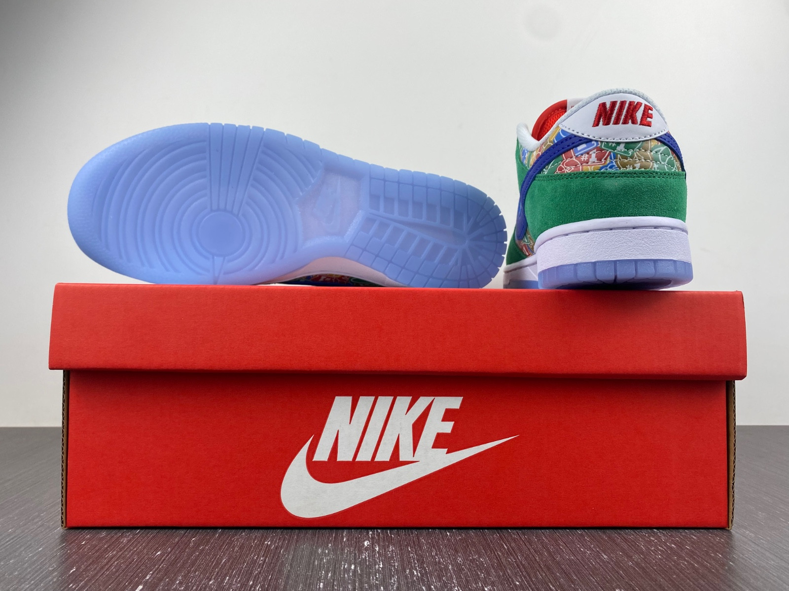 Nike Dunk Low “Foam Finger” DZ5184-300