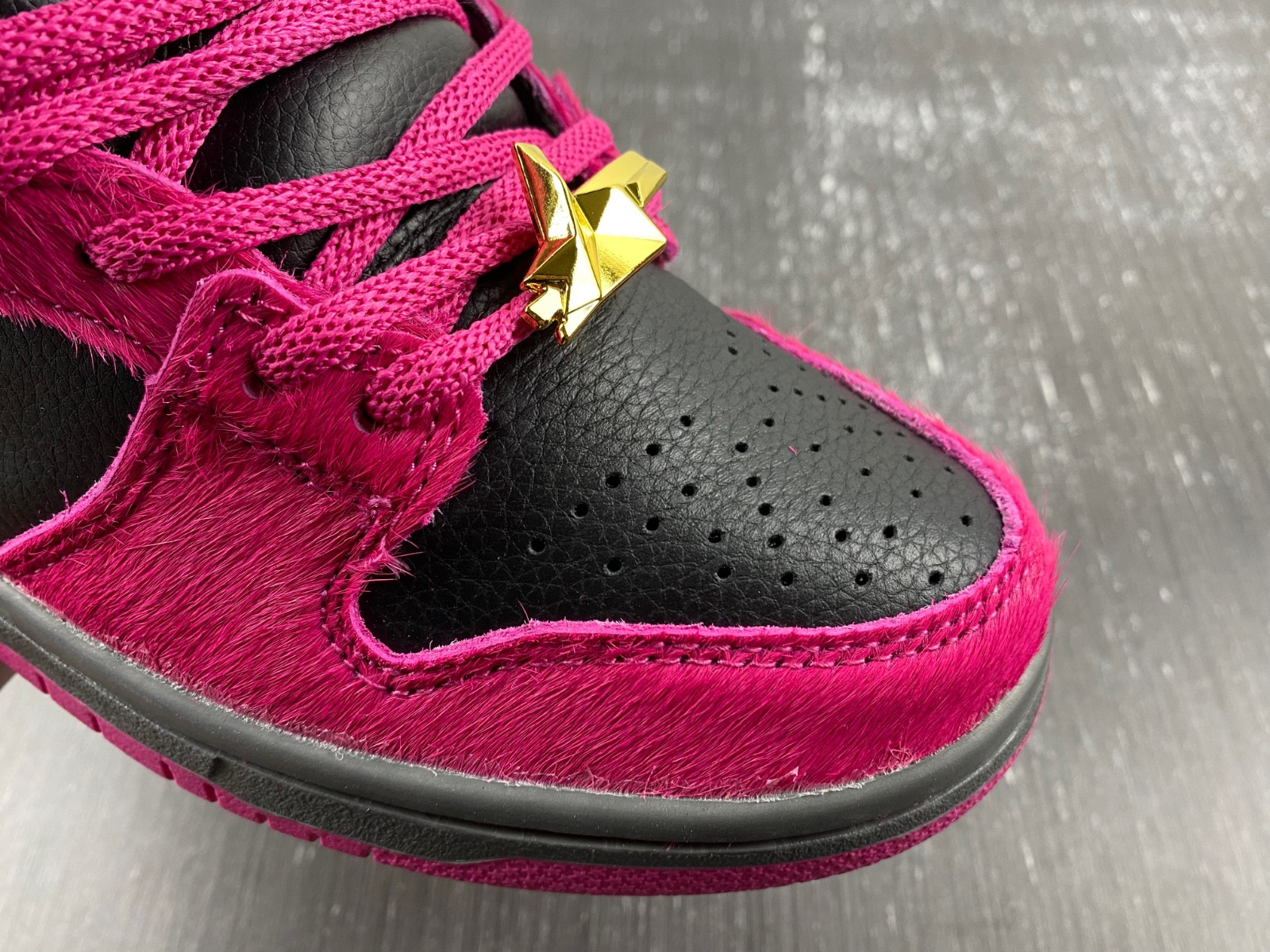 Run The Jewels x Nike SB Dunk High DX4356-600