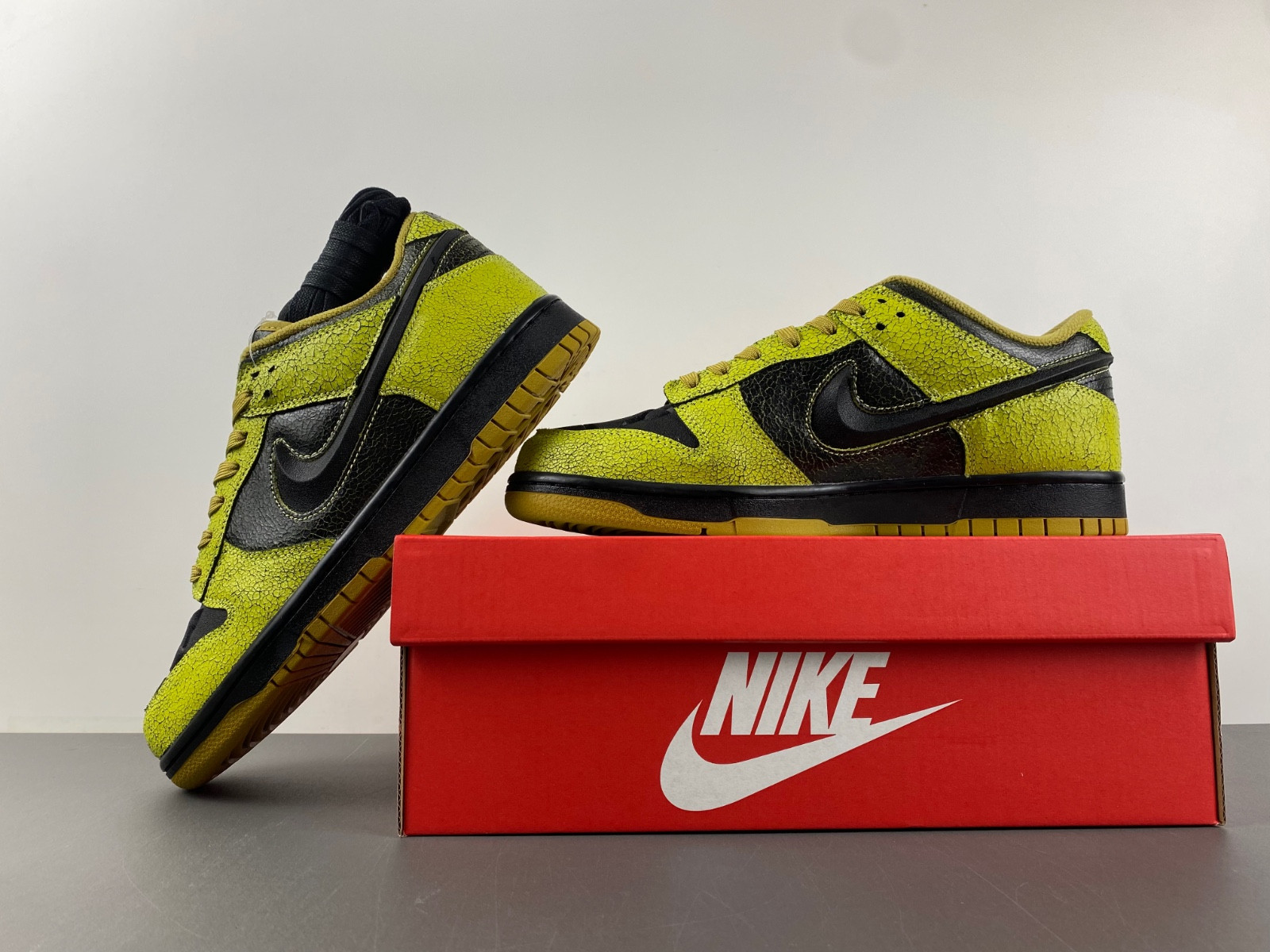 Nike Dunk Low “Halloween” HV6103-300