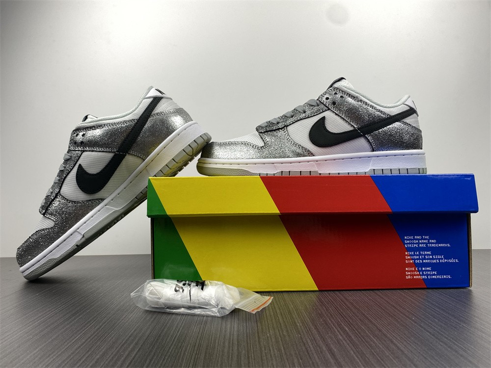 Nike Dunk Low “Shimmer” DO5882-001
