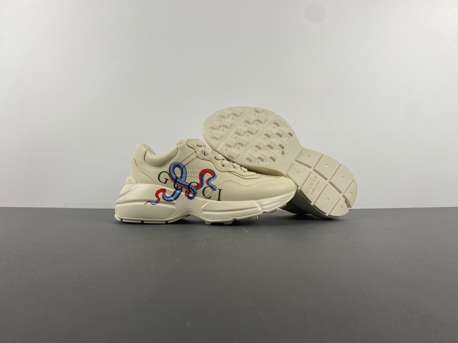 GC Sneakers