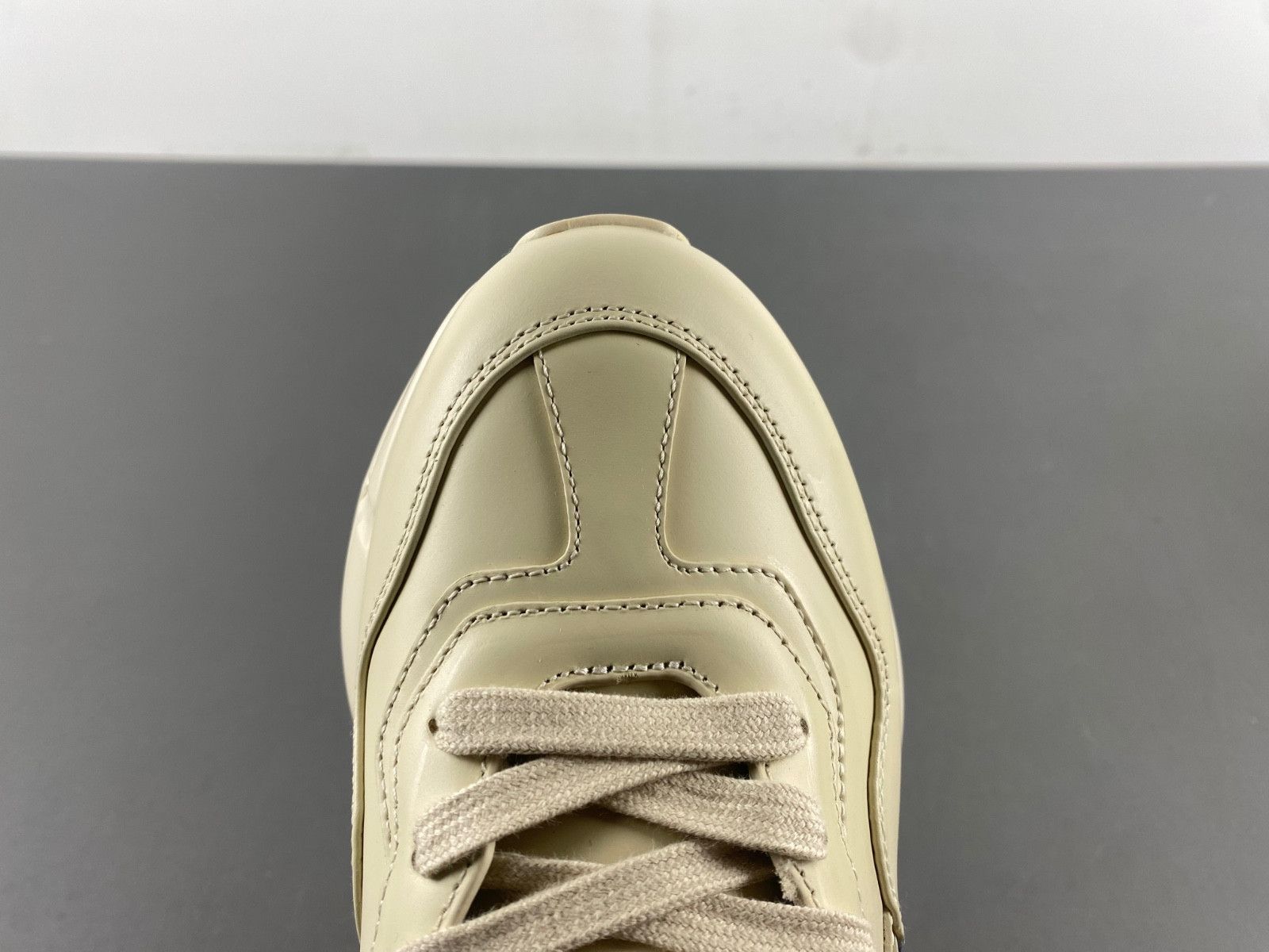 GC Sneakers