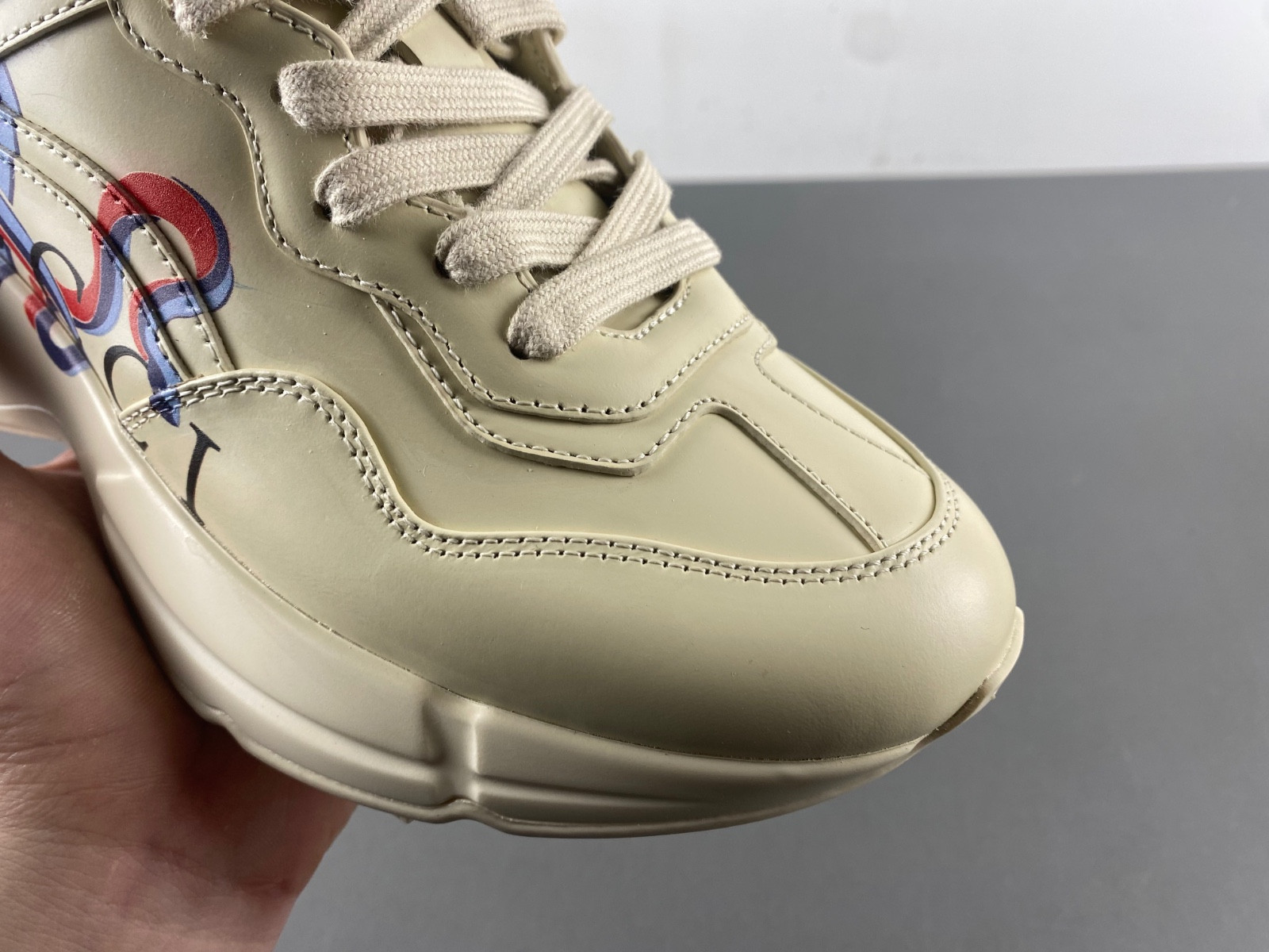 GC Sneakers
