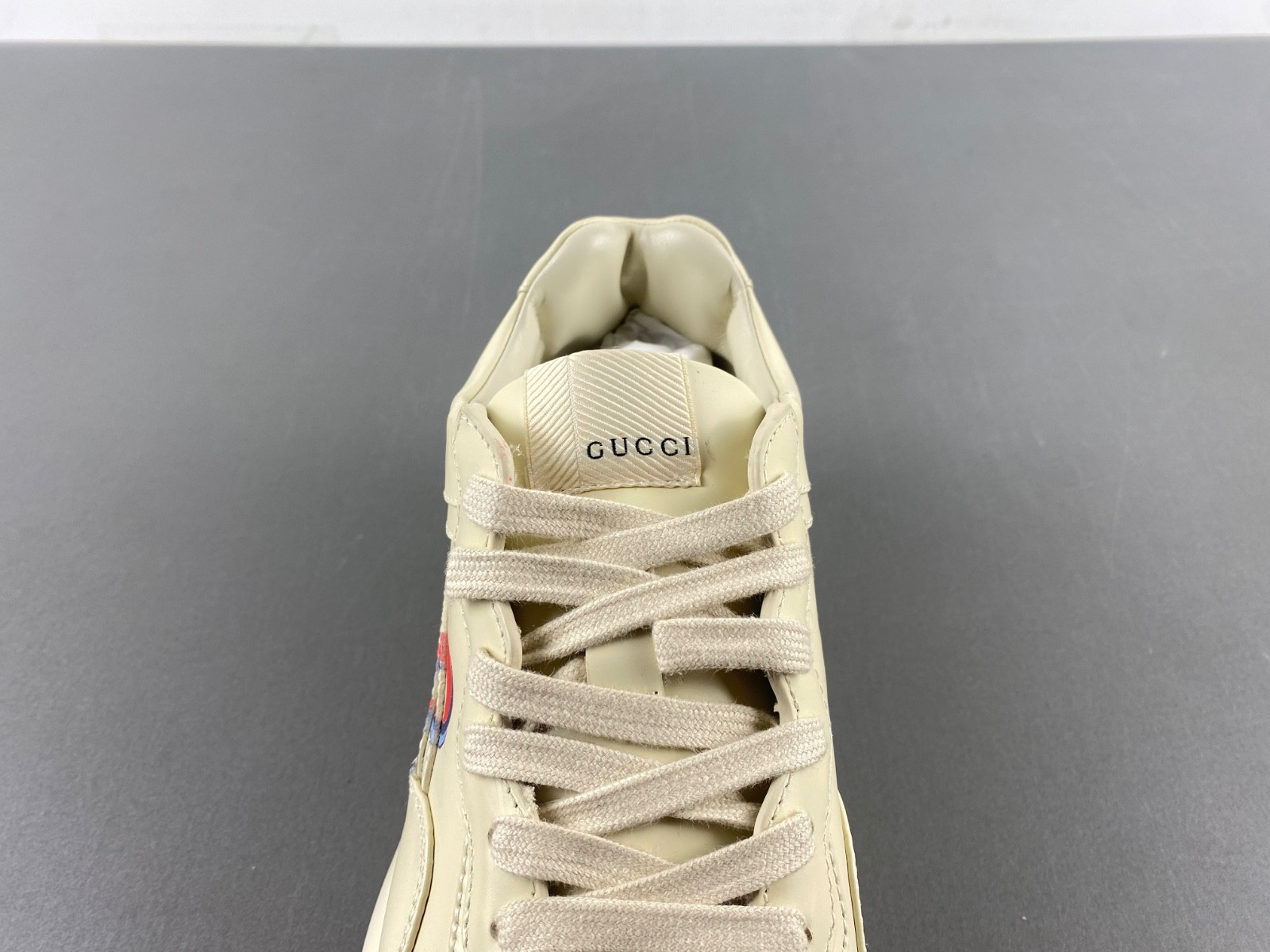 GC Sneakers