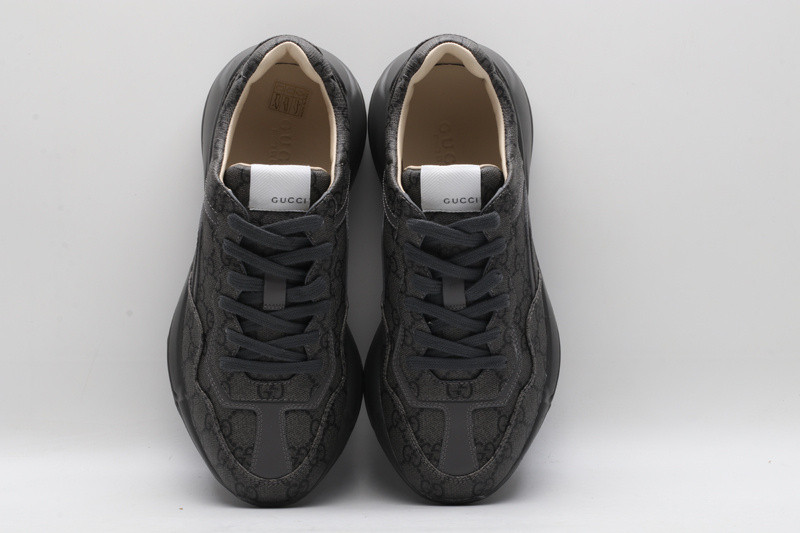 GC Sneakers