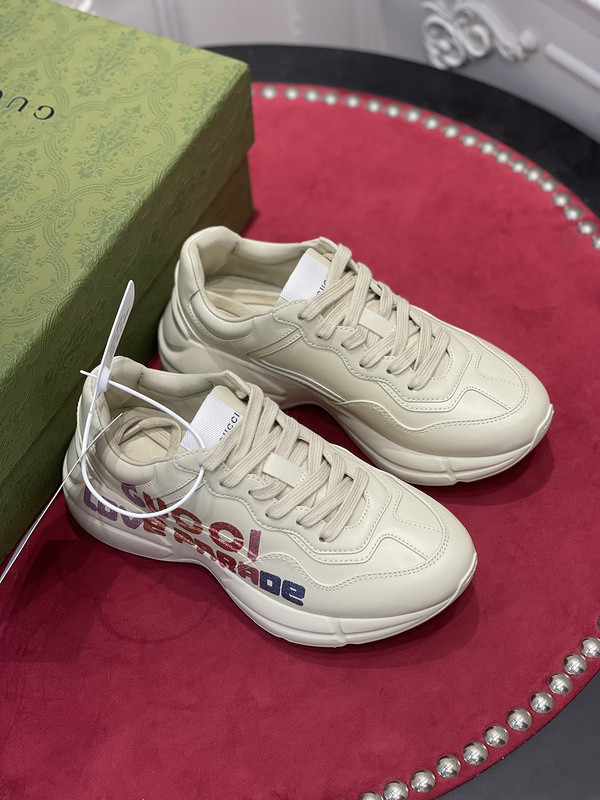GC Sneakers