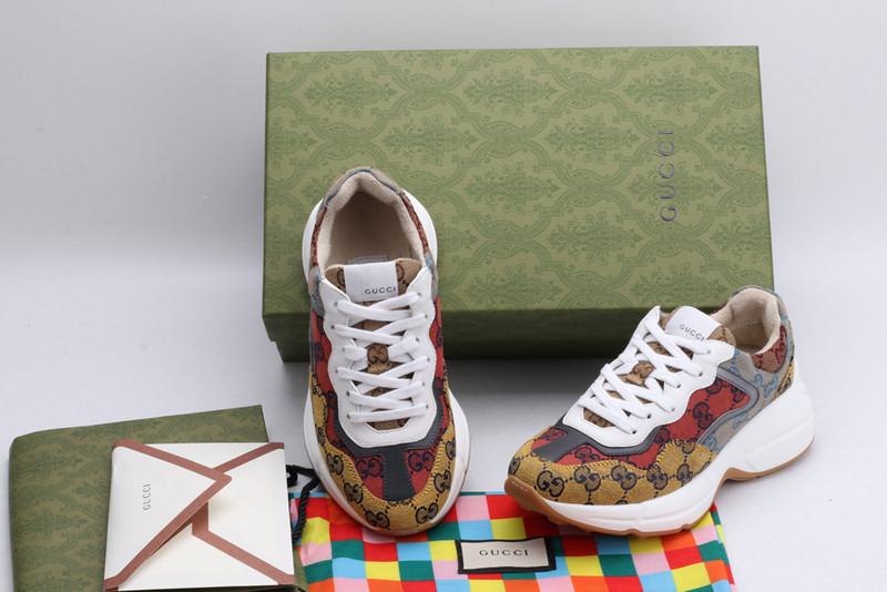 GC Sneakers