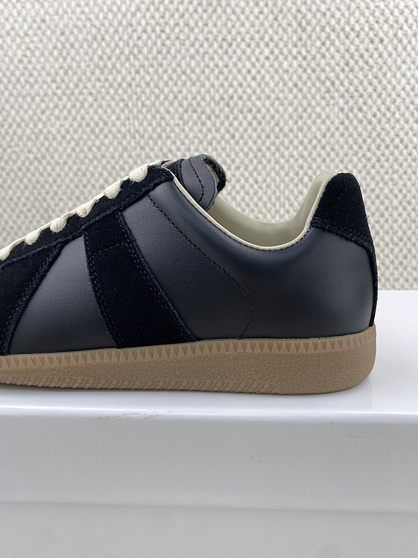 ma*s*n Ma*i*la sneakers