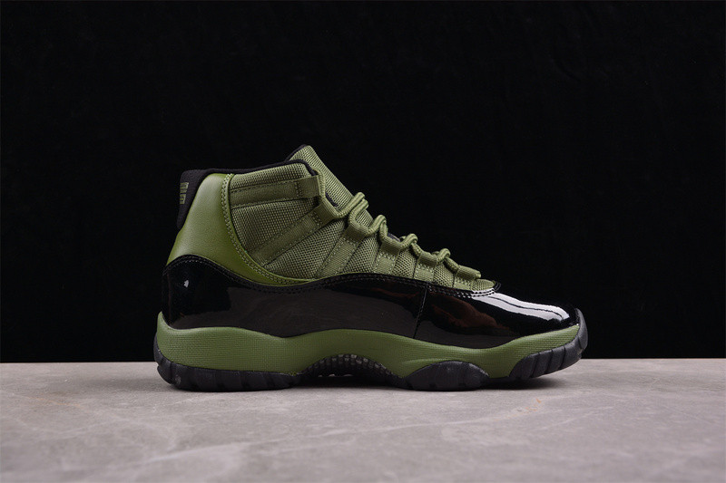 Air Jordan 11 Retro CT8012-300