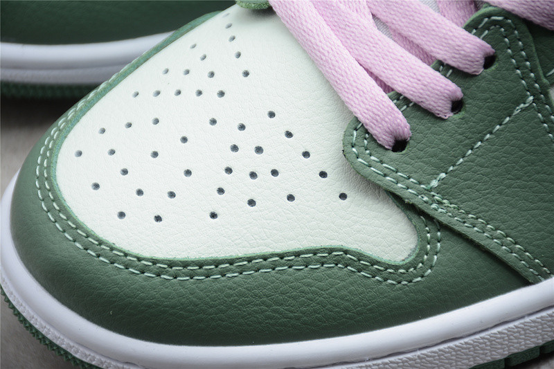 Air Jordan 1 Mid SE “Dutch Green” CZ0774-300