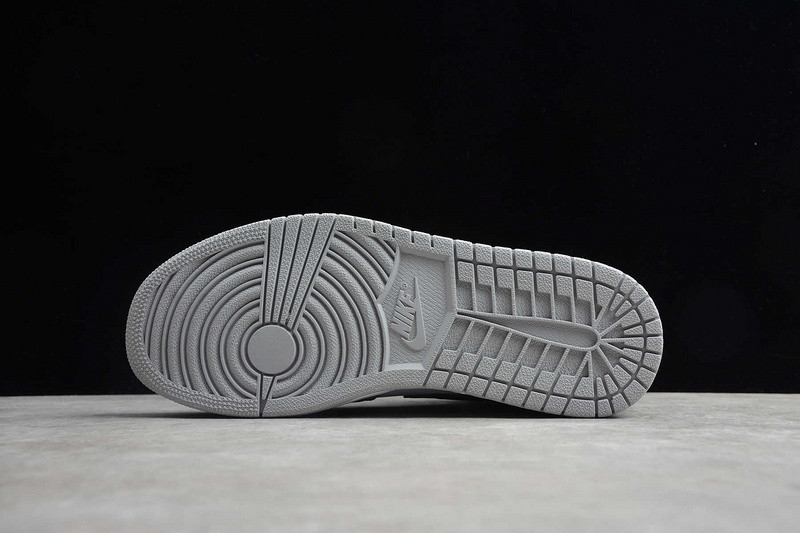 Jordan 1 Mid Light Smoke Grey 554724-092