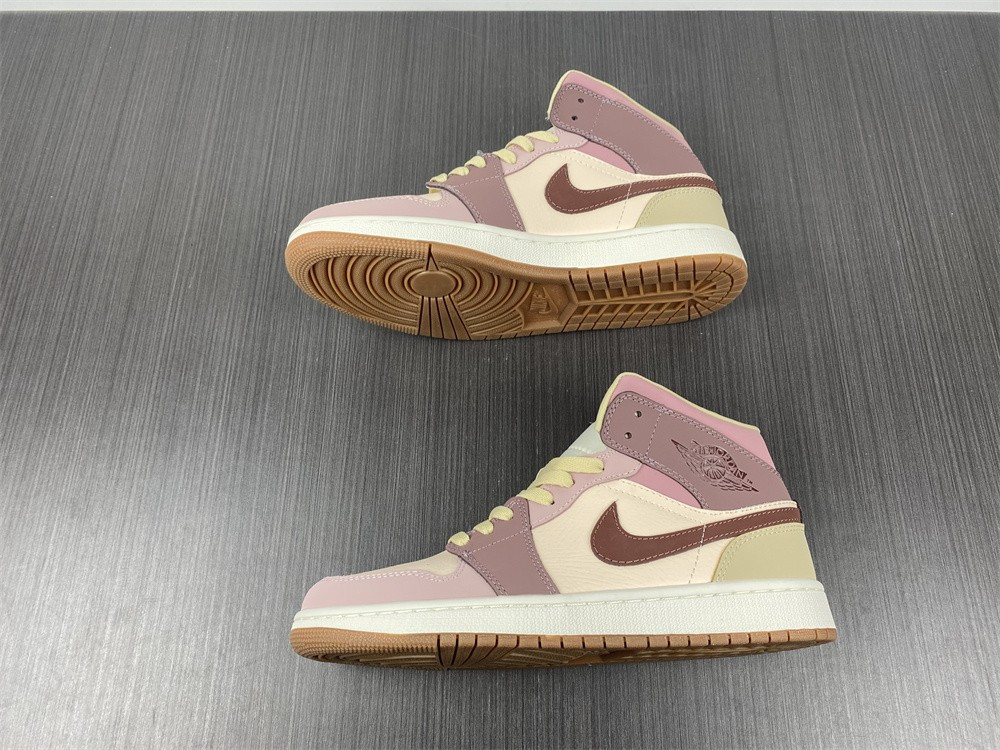 Nike Air Jordan 1 Mid DO7440-821
