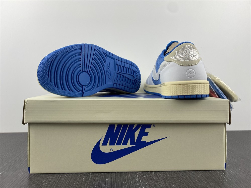 Air Jordan 1 Low CQ4277-212