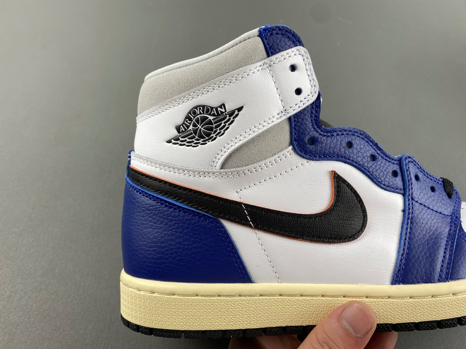 Air Jordan 1 High OG Rare Air “Deep Royal Blue” DZ5485-100