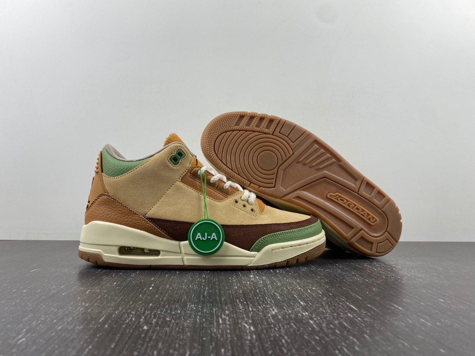 Jordan 3 CT8532-102