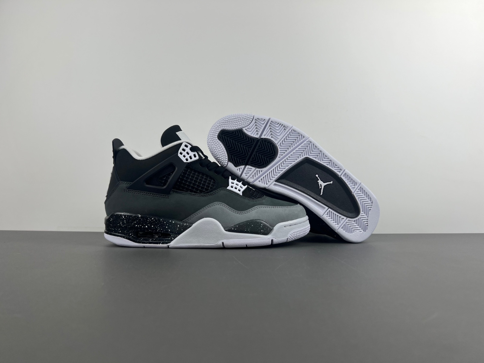 Jordan 4 Retro Fear Pack  626969-030