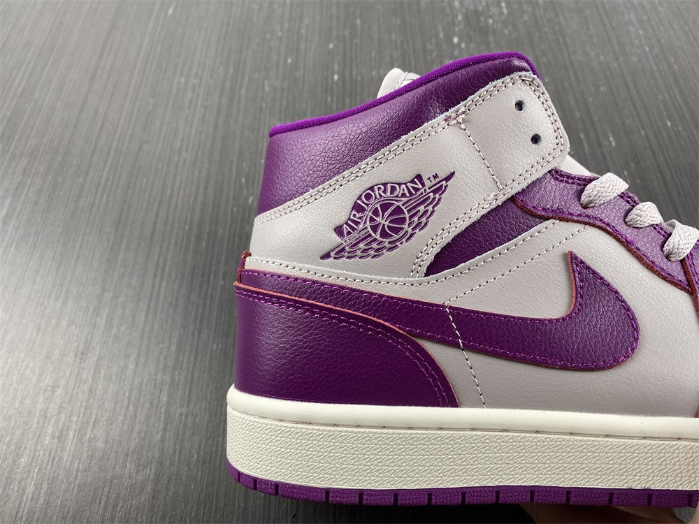 Air Jordan 1 Mid BQ6472-501