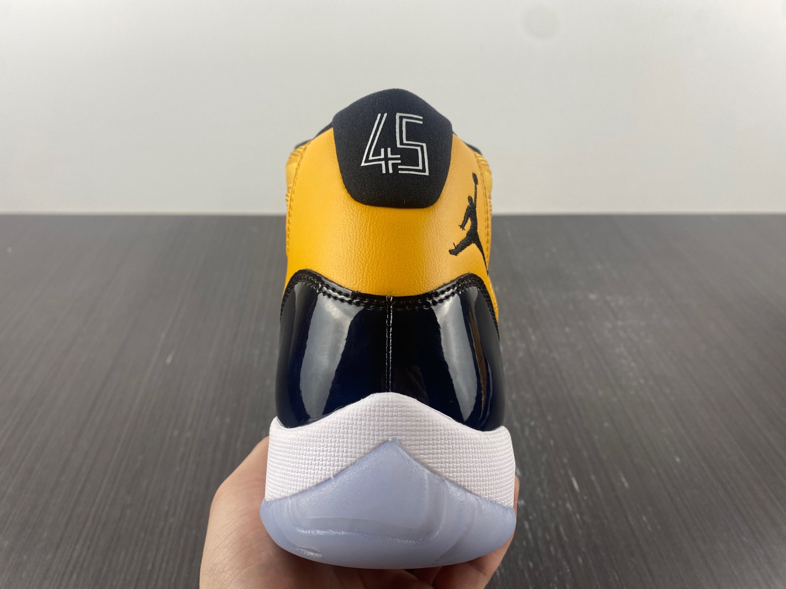 Air Jordan 11 CT8012-118